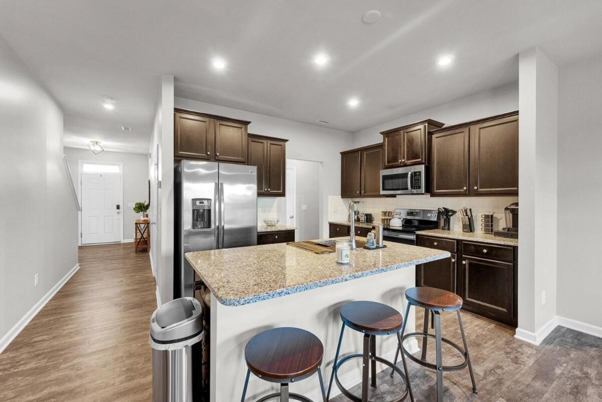 Peaceful 3br Near Soccer Park